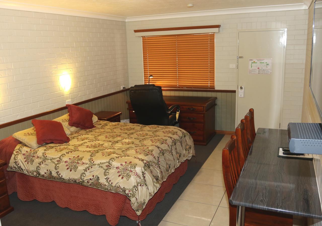 Barcaldine Country Motor Inn Buitenkant foto