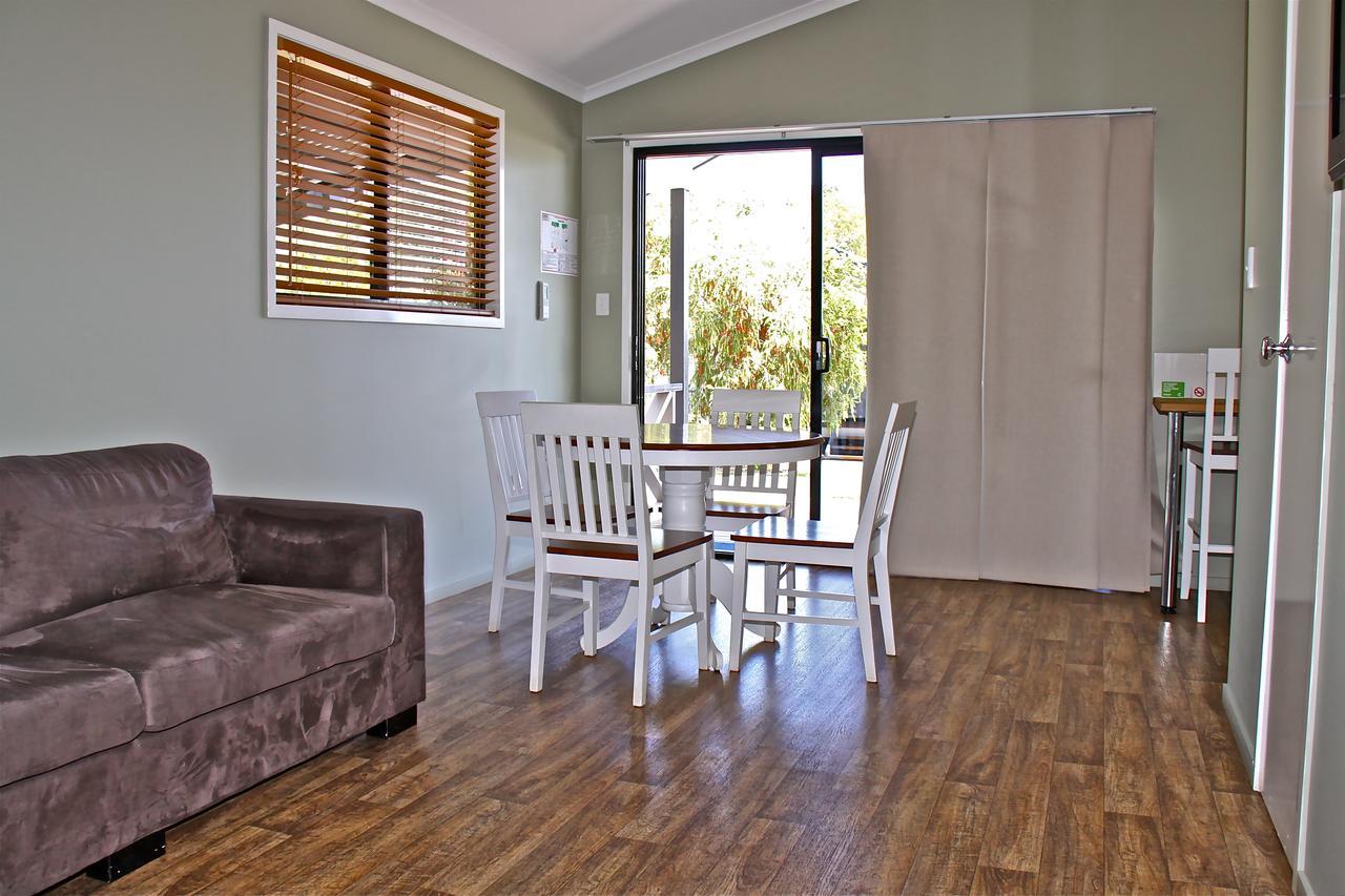 Barcaldine Country Motor Inn Buitenkant foto