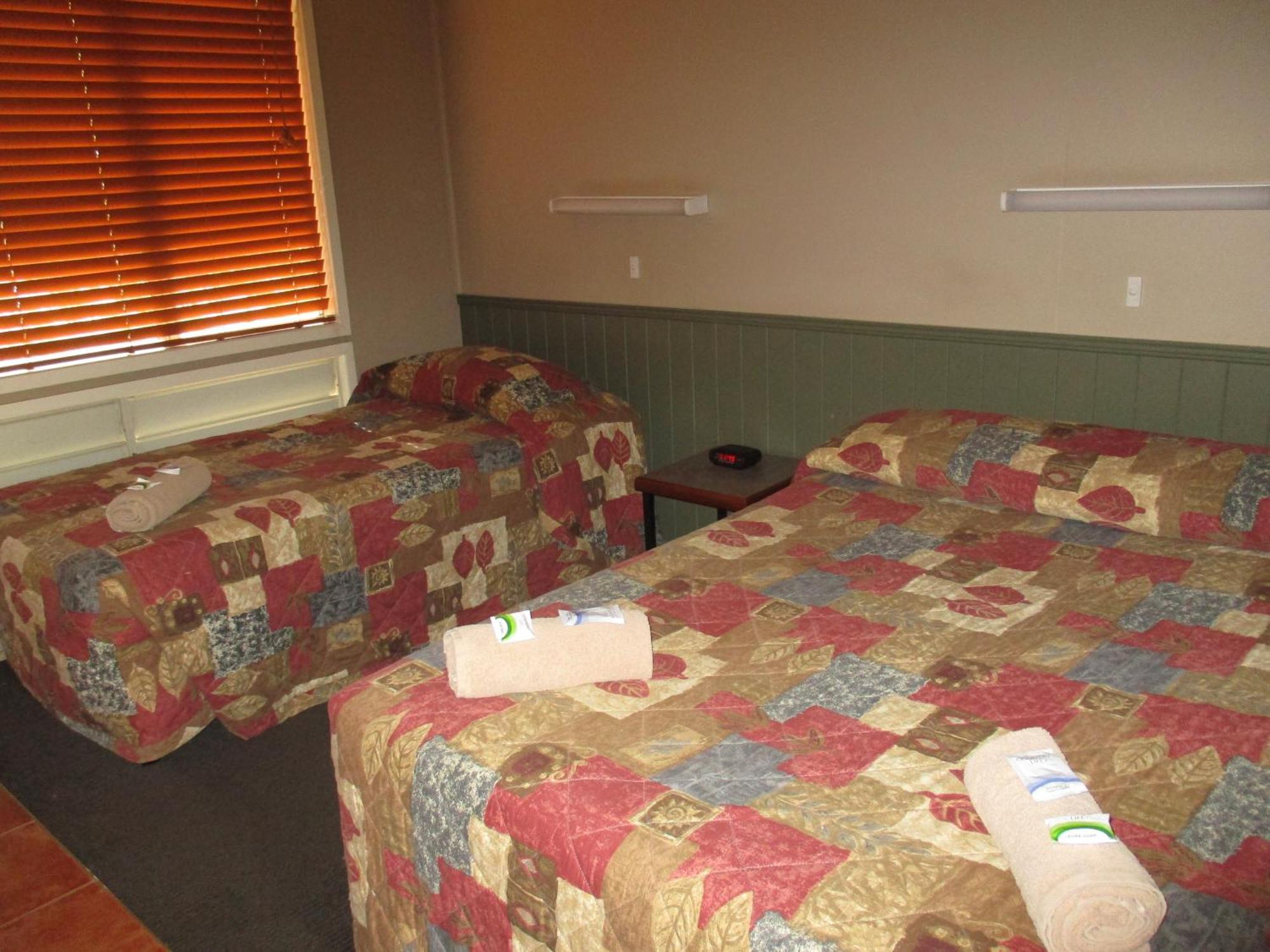 Barcaldine Country Motor Inn Buitenkant foto