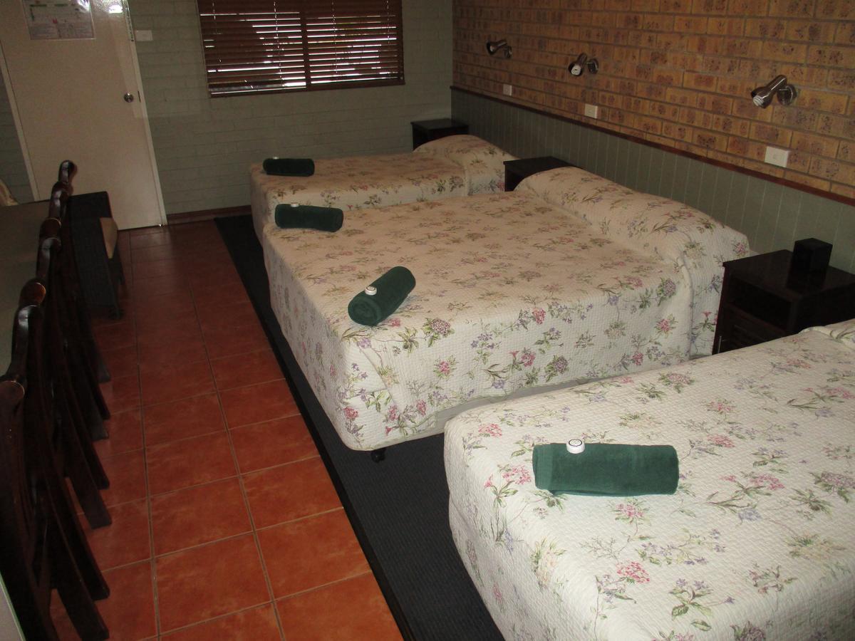 Barcaldine Country Motor Inn Buitenkant foto